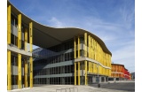 Les anciens bâtiments de l’Exposition internationale de Saragosse 2008 ont été convertis en immeubles de bureaux. Architectes : Estudio Lamela. - Crédit photo : DR  