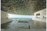 Le Louvre Abu Dhabi tel qu'on le découvre en arrivant de la ville. - Crédit photo : HALBE  Roland 