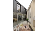 Transformation d’un atelier en rez-de-chaussée en maison à deux niveaux, Boulogne- - Crédit photo : FUSSLER Nicolas