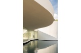 Oscar Niemeyer pavilion, Château La Coste, WE ARE CONTENT(S), 2022  - Crédit photo : ABOUDARAM Stéphane