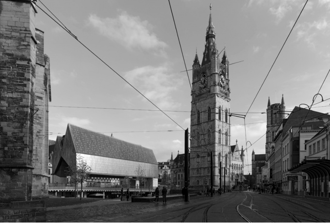 Stadshal, Gand, entre l'église Saint-Nicolas et le beffroi<br/> Crédit photo : DE BLIECK Marc