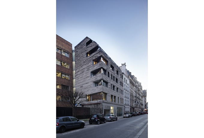 LOG architectes livre un immeuble mixte à Paris<br/> Crédit photo : FILLON Vincent