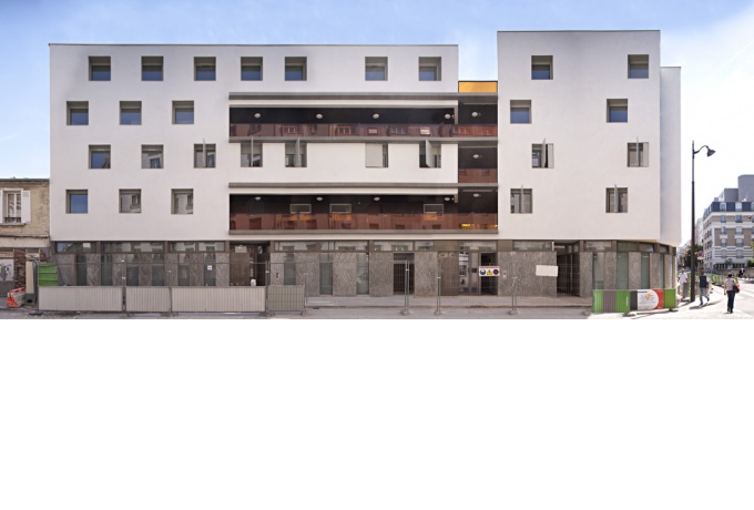16 logements + un Equipement de Petite Enfance / 139-141 rue Castagnary. Façades Nord<br/> Crédit photo : Callejas Sevilla Javier