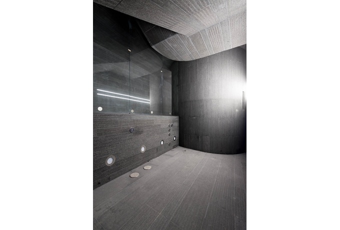 Les cylindres contenant le sauna des femmes<br/> Crédit photo : Atelier Franck Hammoutène
