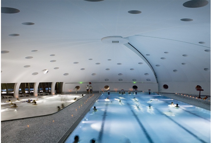 La piscine après réhabilitation<br/> Crédit photo : DOMER Jean-Baptiste