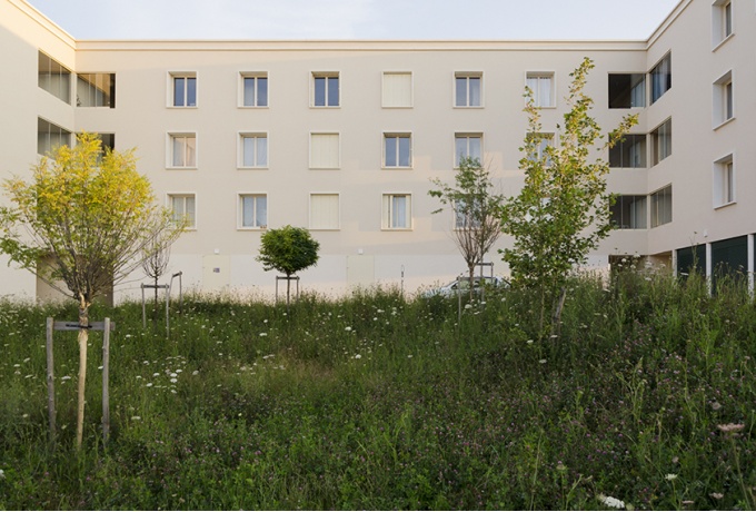 Répétition et différence, Douze logements sociaux, Limoges - FMAU<br/> Crédit photo : FAIVRE Maud