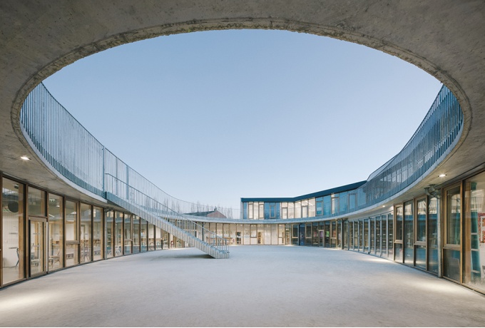 Groupe scolaire Jean Rostand. SAM Architecture<br/> Crédit photo : D R