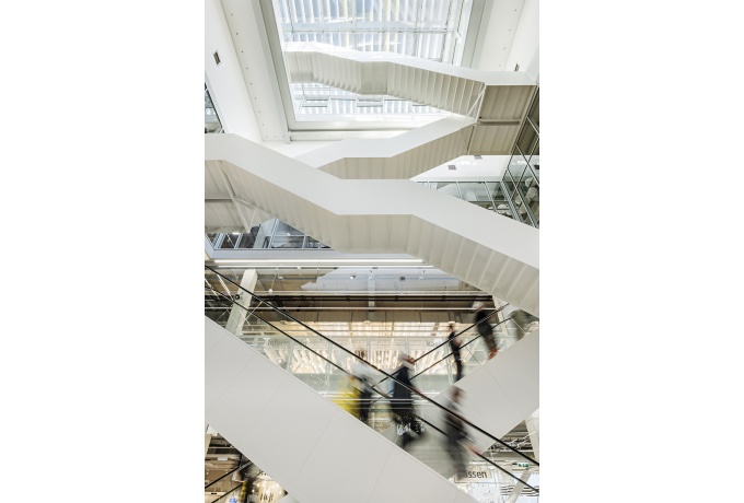 Querkraft : Ikea City Center, Vienne, Autriche<br/> Crédit photo : HURNAUS Hertha 