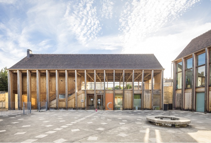 Maison de santé Vézelay - Bernard Quirot architecte + associés / 2014<br/> Crédit photo : GRAZIA Sergio