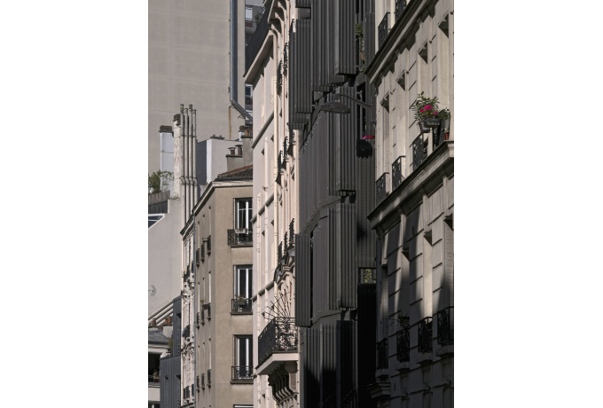 Logements sociaux rue des suisses - Herzog & De Meuron / 2000<br/> Crédit photo : CAILLE Emmanuel